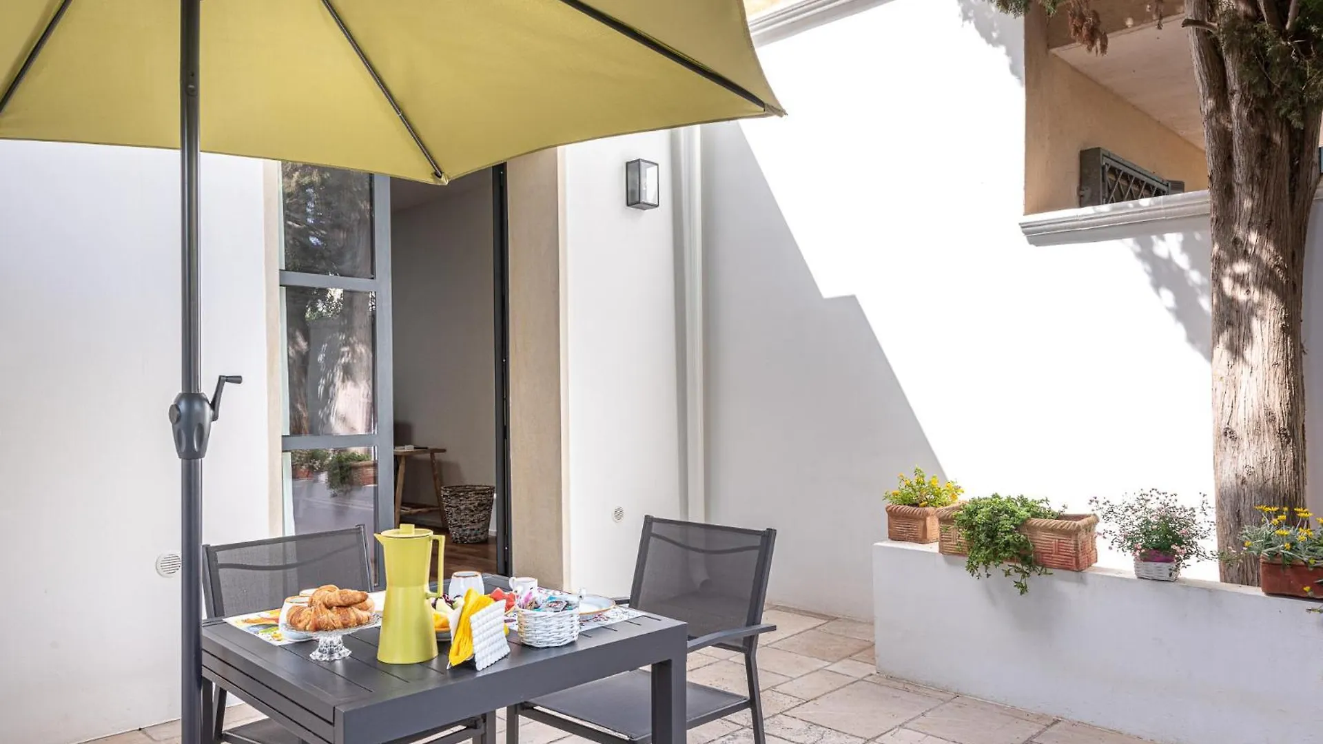 B&B Lu Cuccuviu Lecce Italien